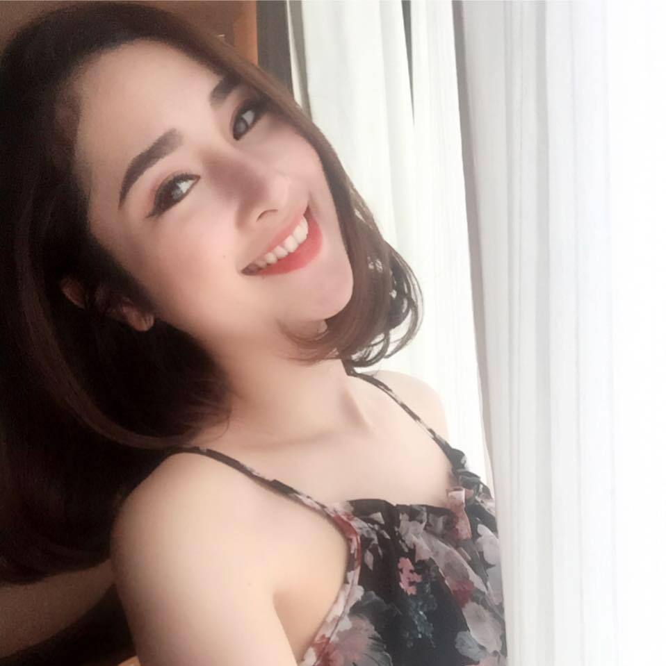 女人巨大荫蒂勃起后